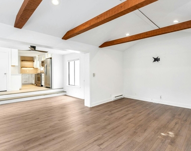 124 Minturn Place - Photo Thumbnail 5
