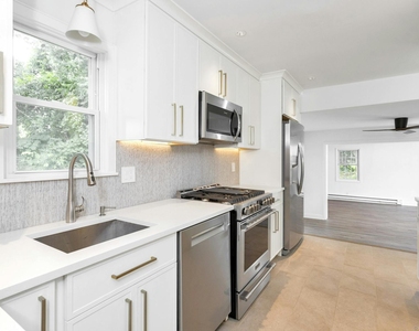 124 Minturn Place - Photo Thumbnail 3