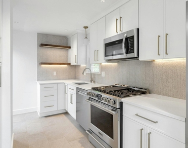 124 Minturn Place - Photo Thumbnail 2