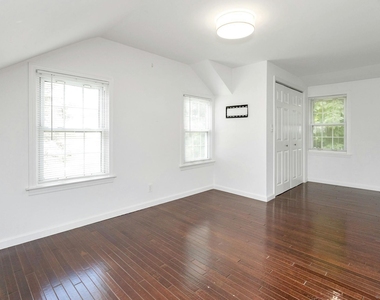 124 Minturn Place - Photo Thumbnail 16