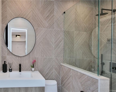 18 Danbury Avenue - Photo Thumbnail 27
