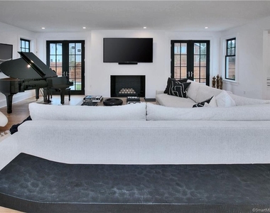 18 Danbury Avenue - Photo Thumbnail 13