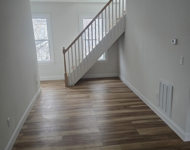 530 Jane Street - Photo Thumbnail 6