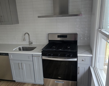 530 Jane Street - Photo Thumbnail 3