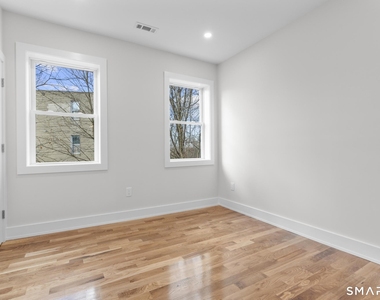 54 Plaza Avenue - Photo Thumbnail 17