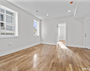 54 Plaza Avenue - Photo Thumbnail 2