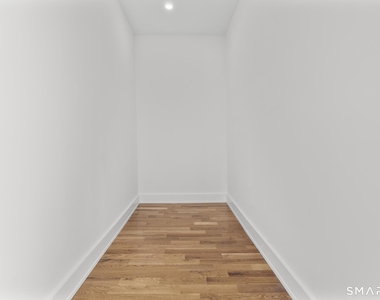 54 Plaza Avenue - Photo Thumbnail 6