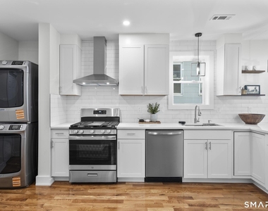 54 Plaza Avenue - Photo Thumbnail 14
