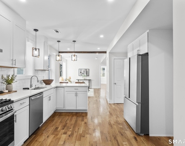 54 Plaza Avenue - Photo Thumbnail 15