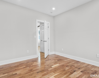 54 Plaza Avenue - Photo Thumbnail 19