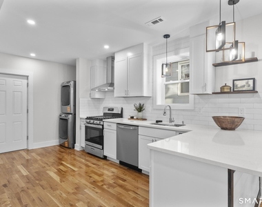 54 Plaza Avenue - Photo Thumbnail 12