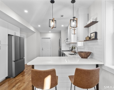 54 Plaza Avenue - Photo Thumbnail 11