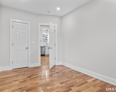 54 Plaza Avenue - Photo Thumbnail 17