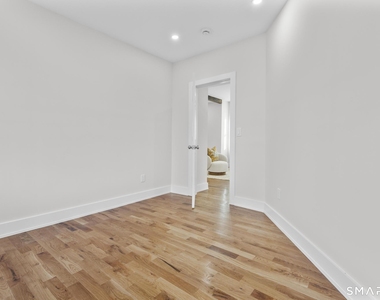 54 Plaza Avenue - Photo Thumbnail 7