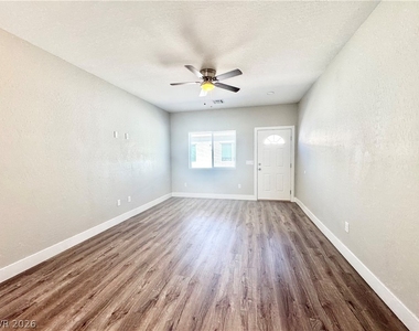 1401 Ogallala Street - Photo Thumbnail 3