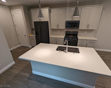 11657 Bearpaw Meadow Avenue - Photo Thumbnail 5