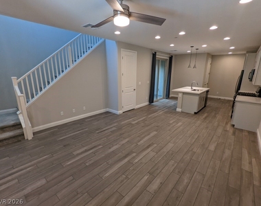 11657 Bearpaw Meadow Avenue - Photo Thumbnail 3