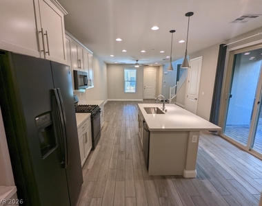 11657 Bearpaw Meadow Avenue - Photo Thumbnail 7