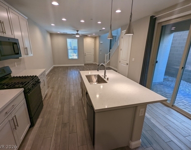 11657 Bearpaw Meadow Avenue - Photo Thumbnail 8