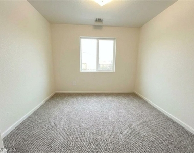 5698 Doubleday Street - Photo Thumbnail 7