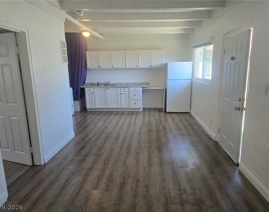1911 Princeton Street - Photo Thumbnail 2