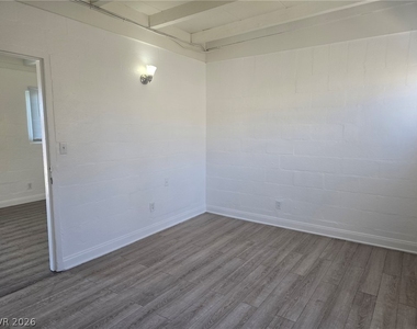 1911 Princeton Street - Photo Thumbnail 6