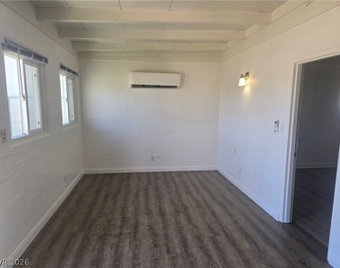 1911 Princeton Street - Photo Thumbnail 12