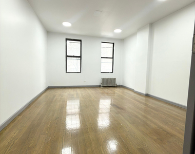 600 West 186th Street - Photo Thumbnail 2