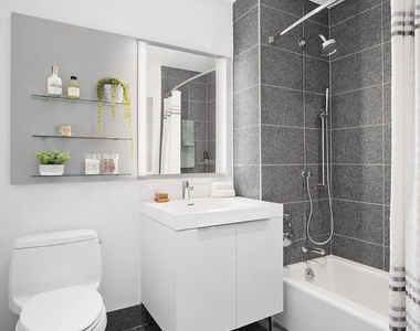 555 West 38th Street - Photo Thumbnail 2