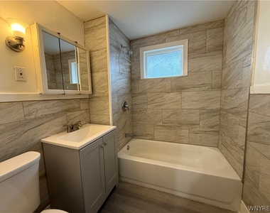 110 Gerald Avenue - Photo Thumbnail 5