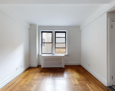 West 68th Street - Photo Thumbnail 2