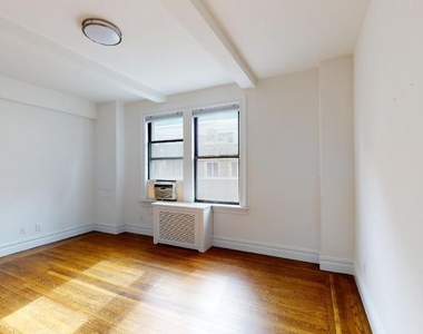 West 68th Street - Photo Thumbnail 4