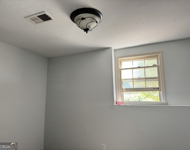 153 Holcomb Ferry Road - Photo Thumbnail 4