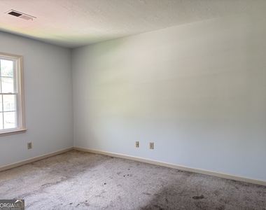 153 Holcomb Ferry Road - Photo Thumbnail 2