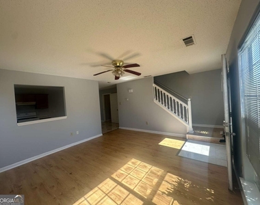 471 Eagles Crossing Circle - Photo Thumbnail 2