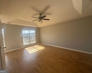 471 Eagles Crossing Circle - Photo Thumbnail 13