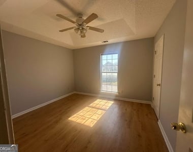 471 Eagles Crossing Circle - Photo Thumbnail 10