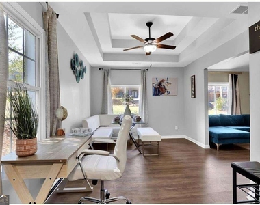 3162 Oakdale Road - Photo Thumbnail 5