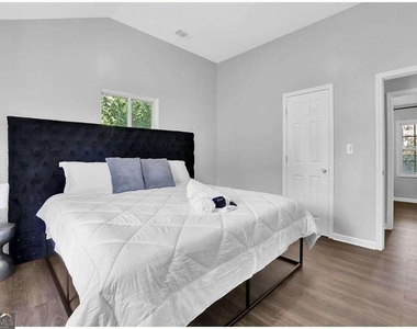 3162 Oakdale Road - Photo Thumbnail 22