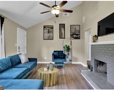 3162 Oakdale Road - Photo Thumbnail 2