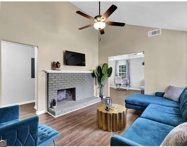3162 Oakdale Road - Photo Thumbnail 1