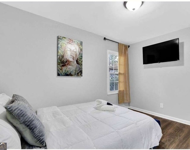 3162 Oakdale Road - Photo Thumbnail 17