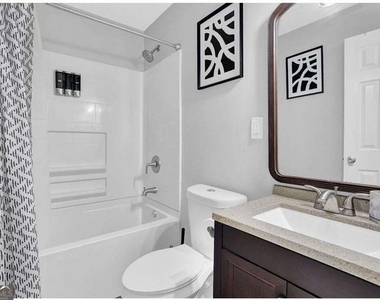 3162 Oakdale Road - Photo Thumbnail 16