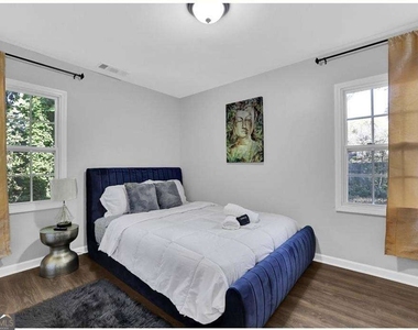 3162 Oakdale Road - Photo Thumbnail 24