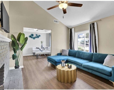 3162 Oakdale Road - Photo Thumbnail 3