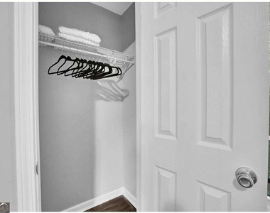 3162 Oakdale Road - Photo Thumbnail 23