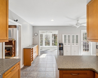 355 Westerhall Court - Photo Thumbnail 11