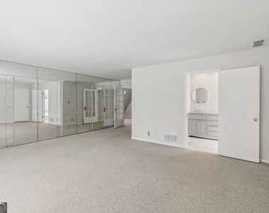 355 Westerhall Court - Photo Thumbnail 14