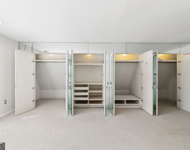 355 Westerhall Court - Photo Thumbnail 15