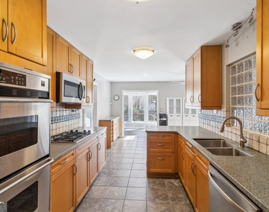 355 Westerhall Court - Photo Thumbnail 9